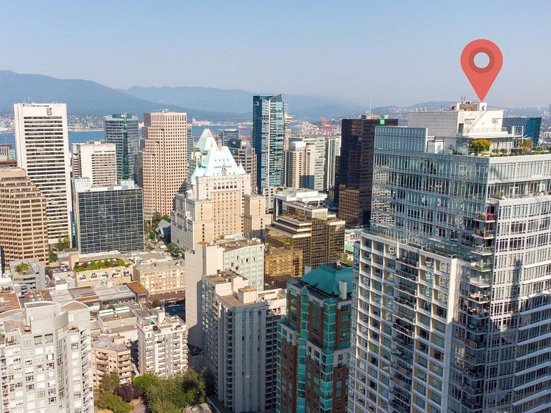 3307 1028 Barclay Street