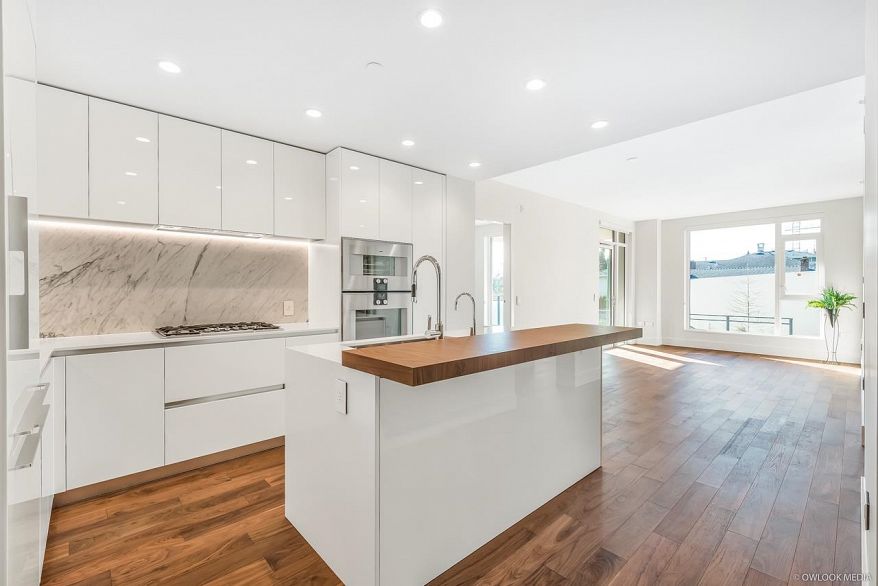 203 389 W 59th Avenue