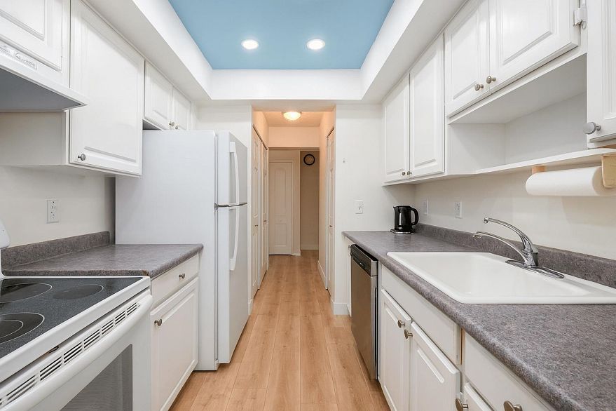 201 2336 Wall Street