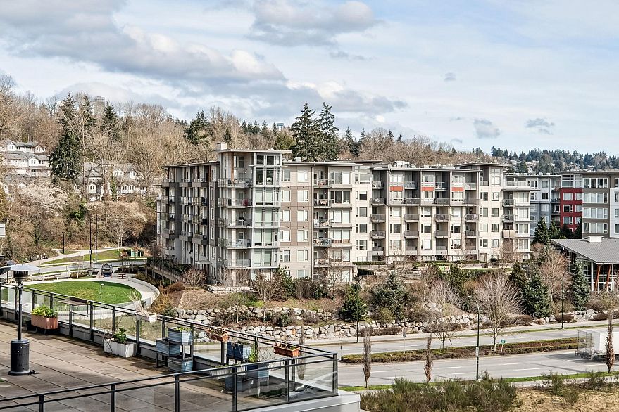 702 3581 E Kent Ave North