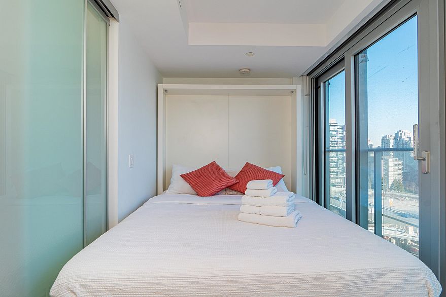 2010 1480 Howe Street