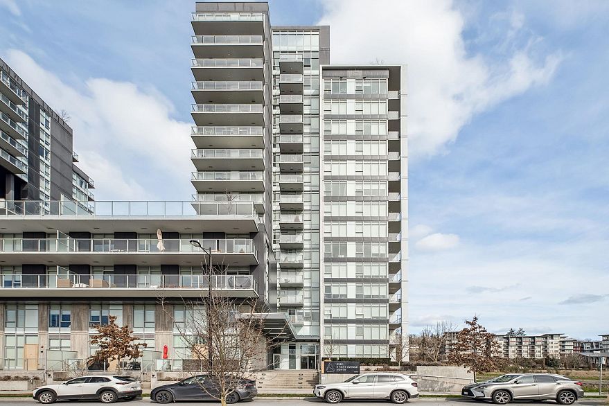 702 3581 E Kent Ave North