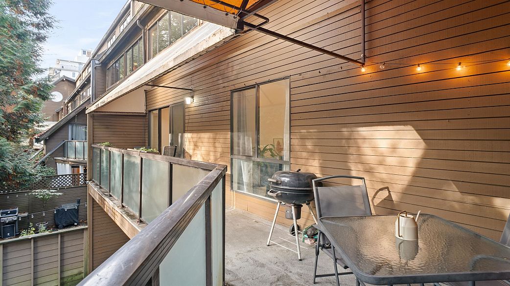 318 1345 W 15th Avenue