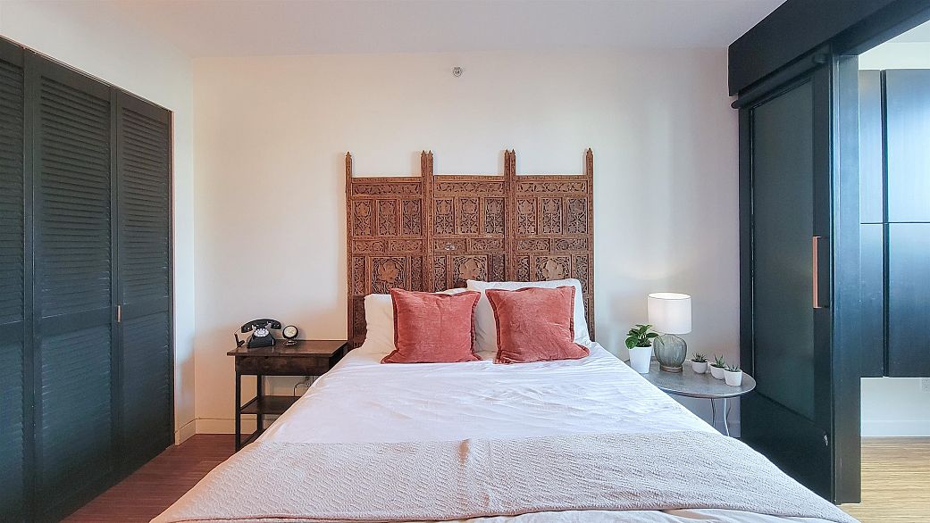 503 288 E 8th Avenue