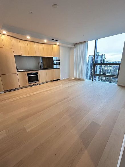 1905 1568 ALBERNI, Vancouver BC V6G 0E3