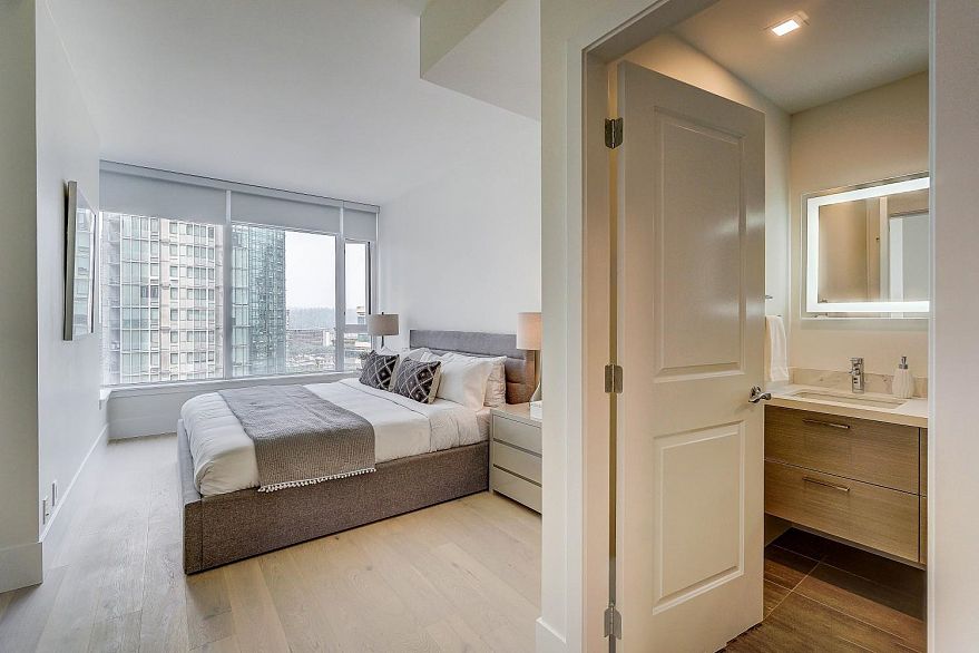 903 1211 Melville Street