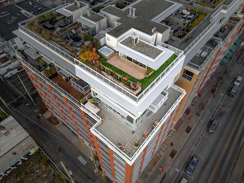 801 221 Union Street