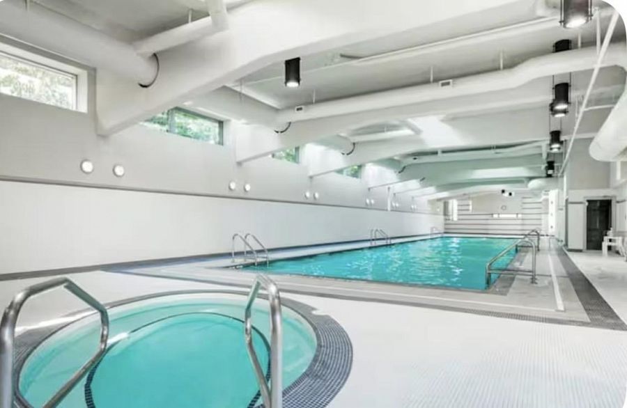 701 633 Abbott Street