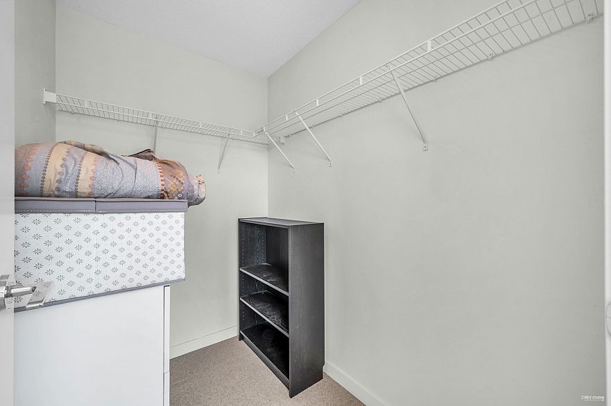 1606 1009 Harwood Street