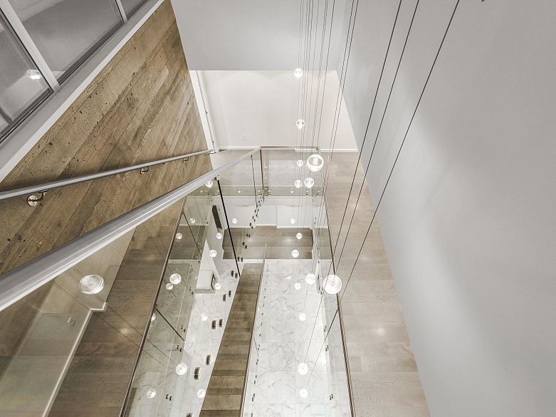 801 221 Union Street