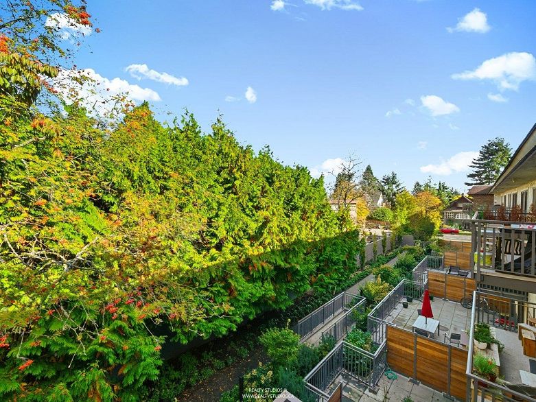 311 2121 W 6th Avenue