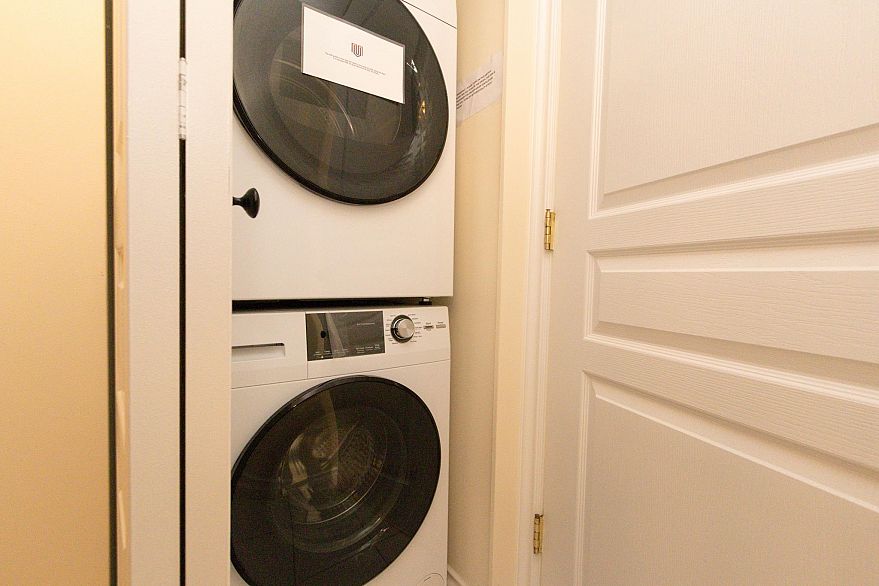 1501 1189 HOWE STREET, Vancouver BC V6Z 2X4