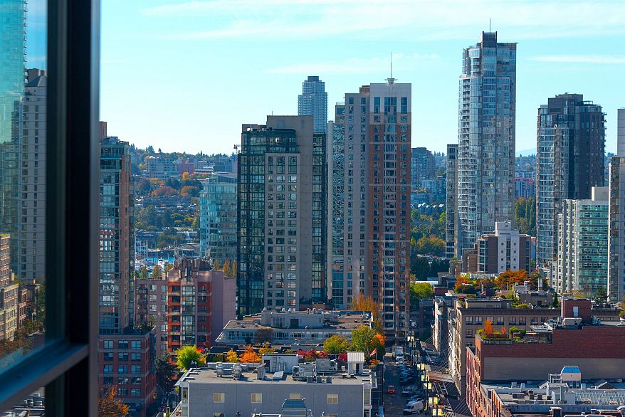 2201 977 Mainland Street