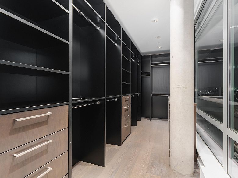 801 221 Union Street