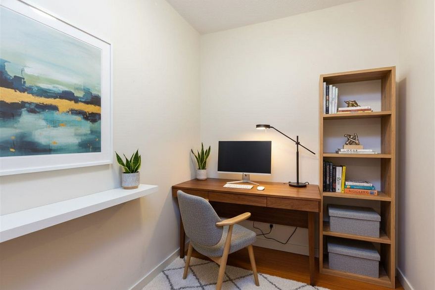 2201 977 Mainland Street