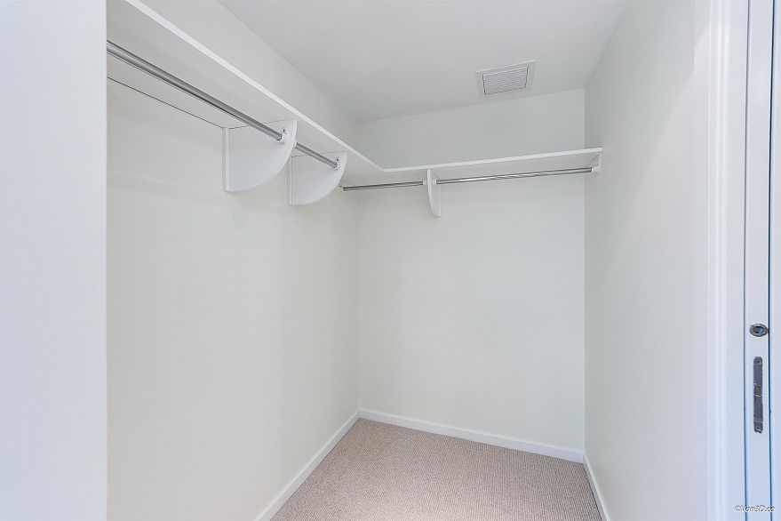 522 8488 Cornish Street