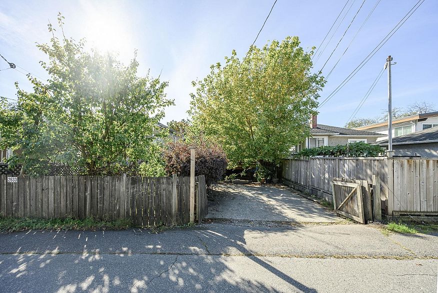 2633 Venables Street