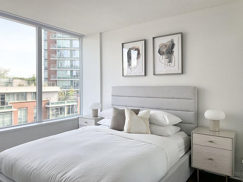 701 633 Abbott Street