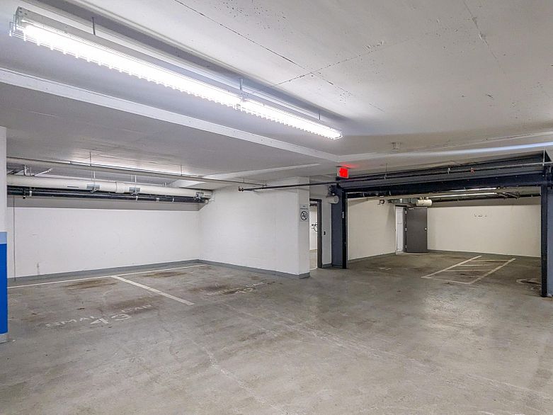 801 221 Union Street