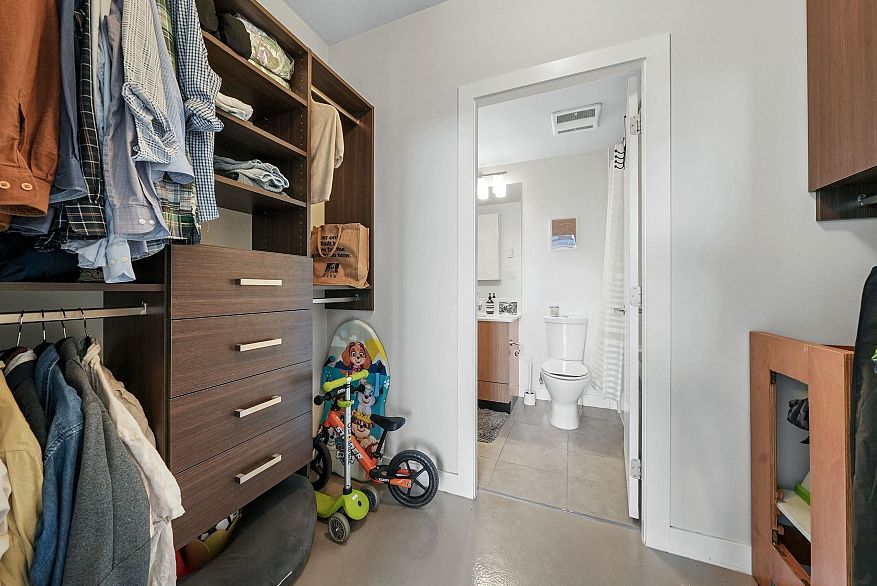 715 221 Union Street