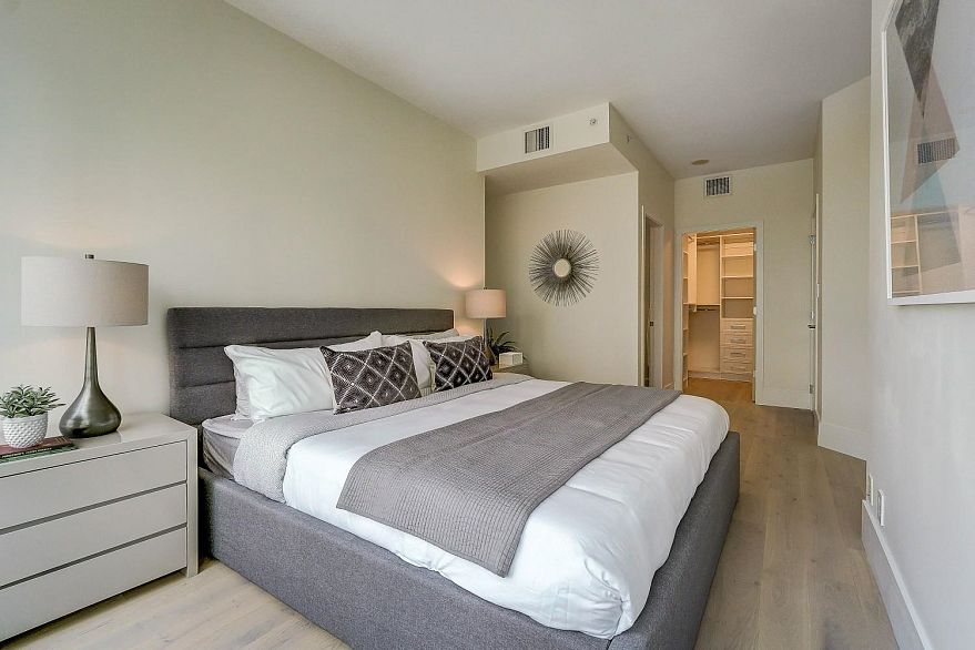 903 1211 Melville Street