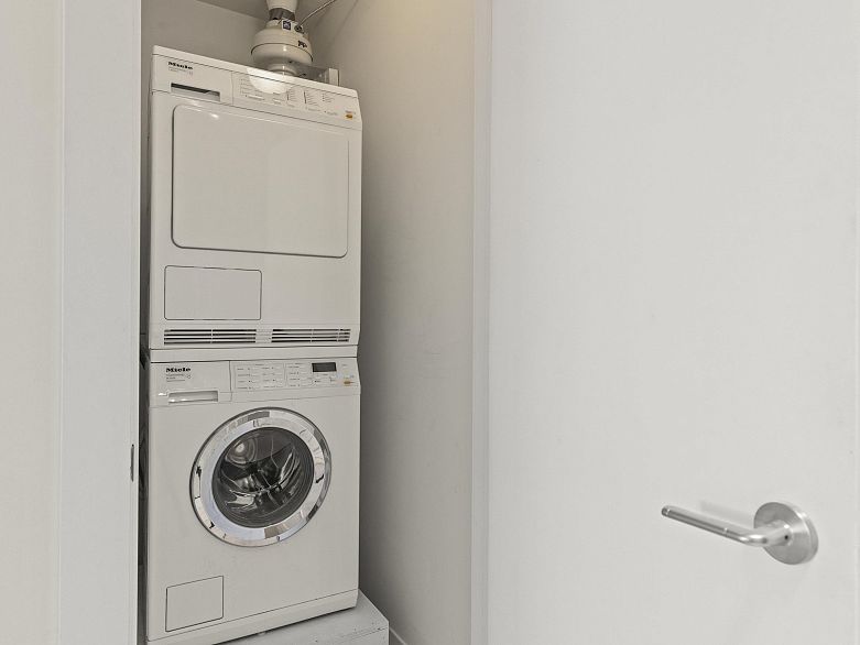 612 2228 Marstrand Avenue