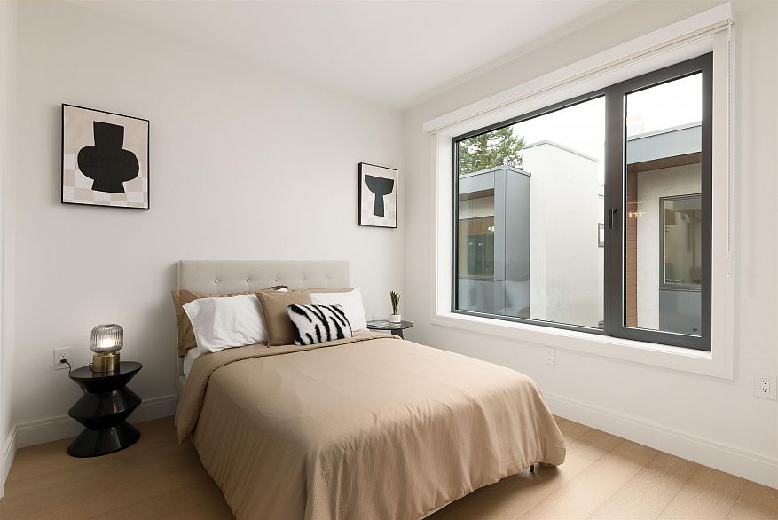 1 1177 W 33rd Avenue