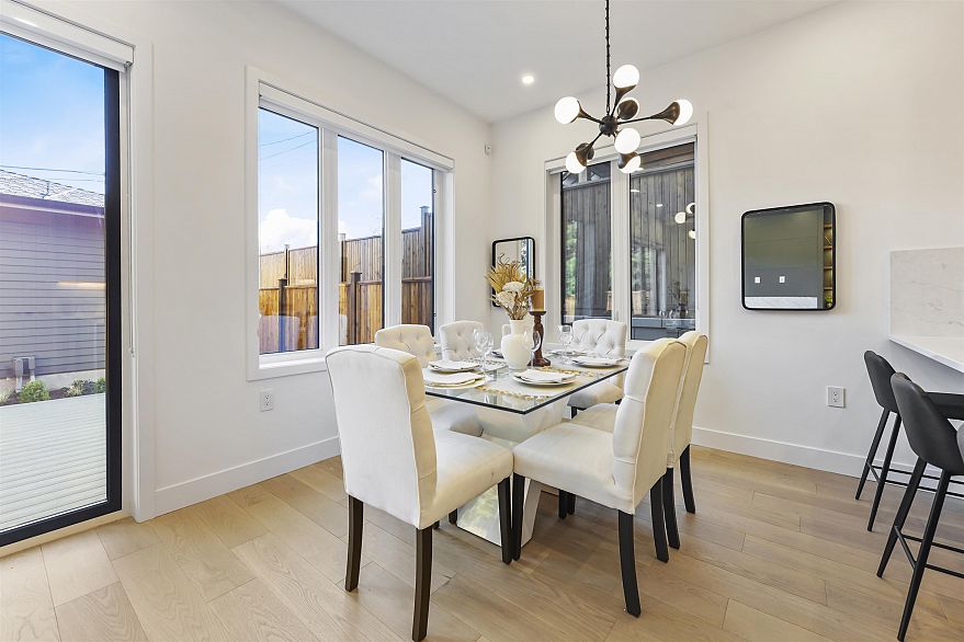 2 1322 E 13th Avenue