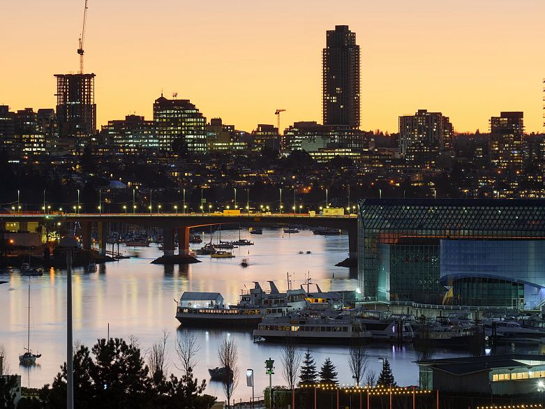 801 221 Union Street