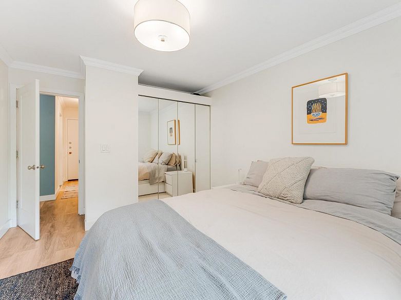 209 2366 Wall Street