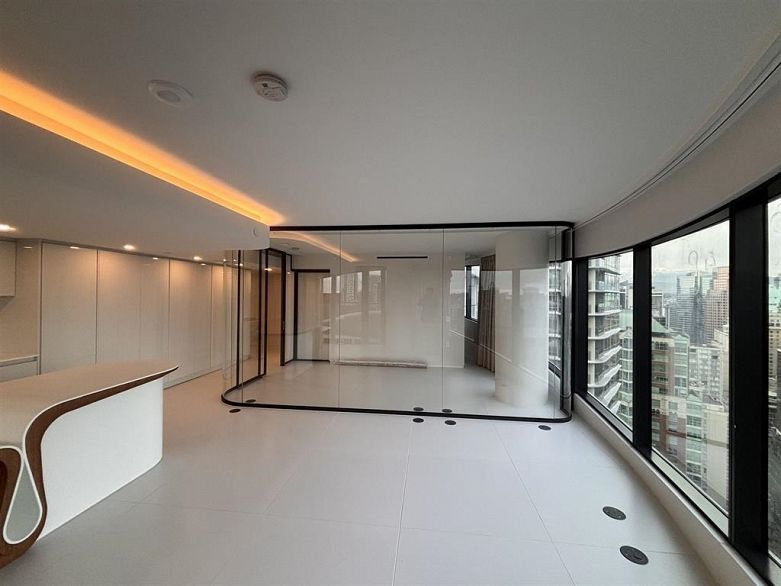 2702 1033 Nelson Street