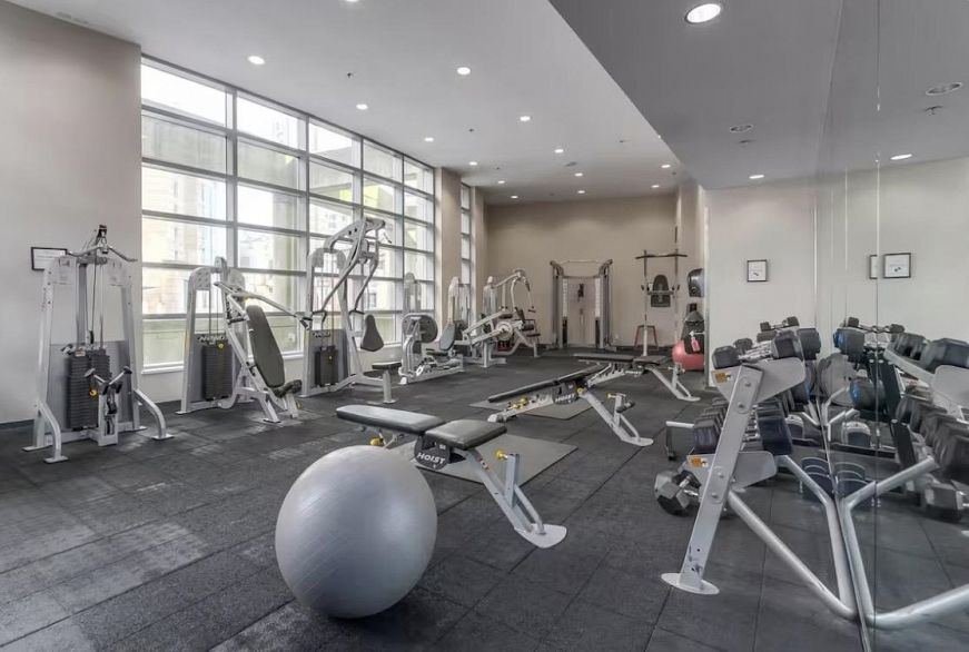 701 633 Abbott Street