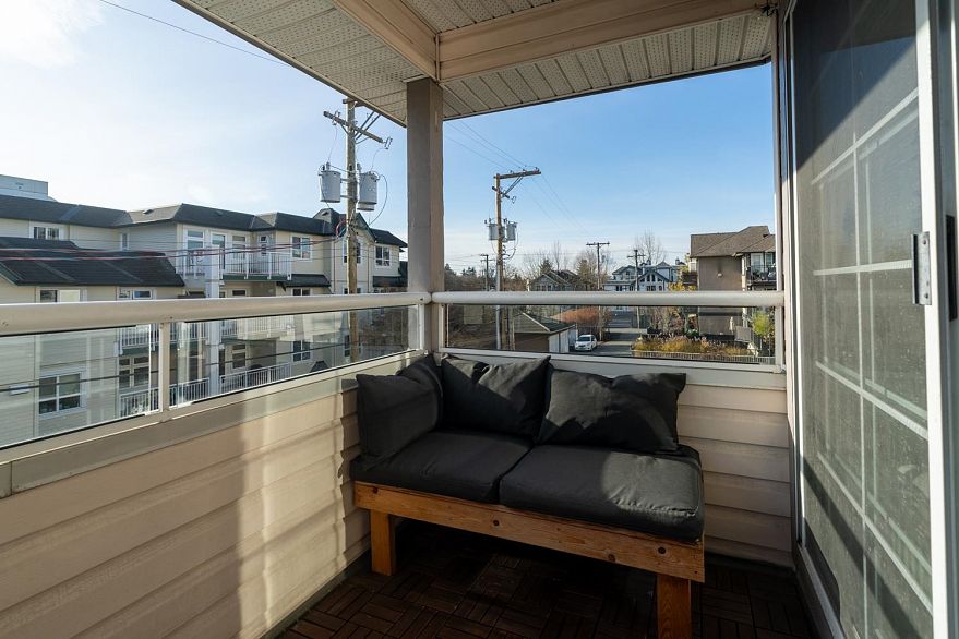 305 1950 E 11 Avenue