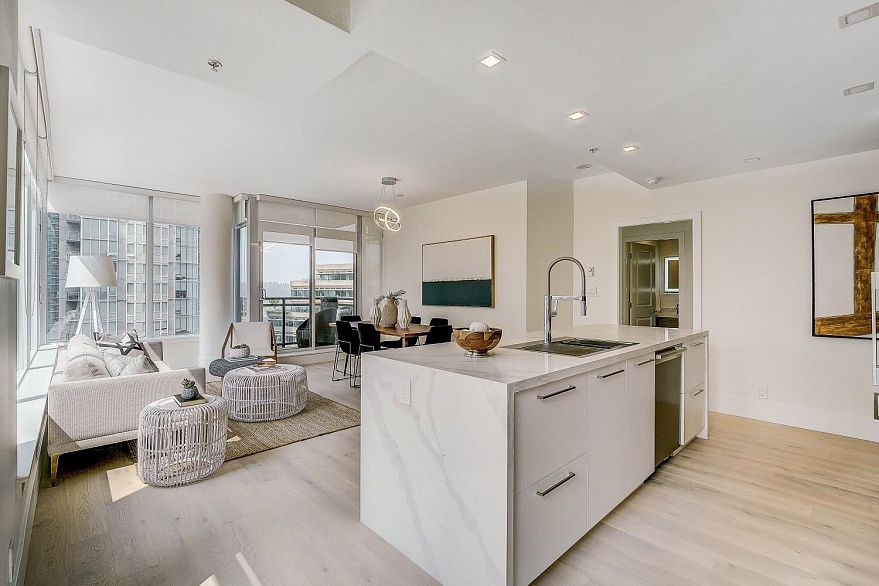 903 1211 Melville Street