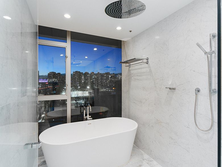 801 221 Union Street