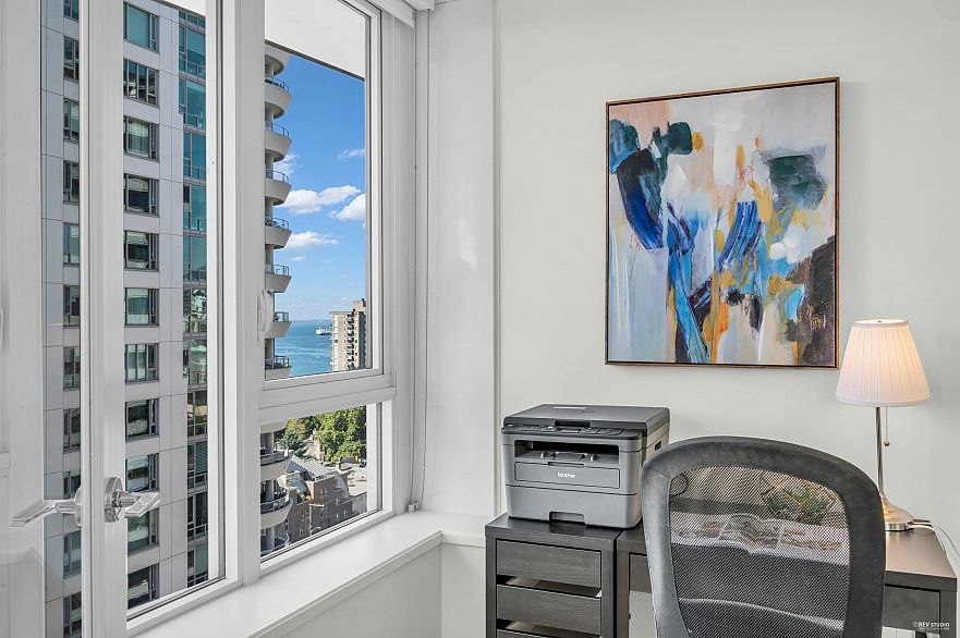 1606 1009 Harwood Street