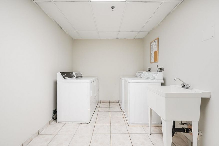 302 1177 Hornby Street