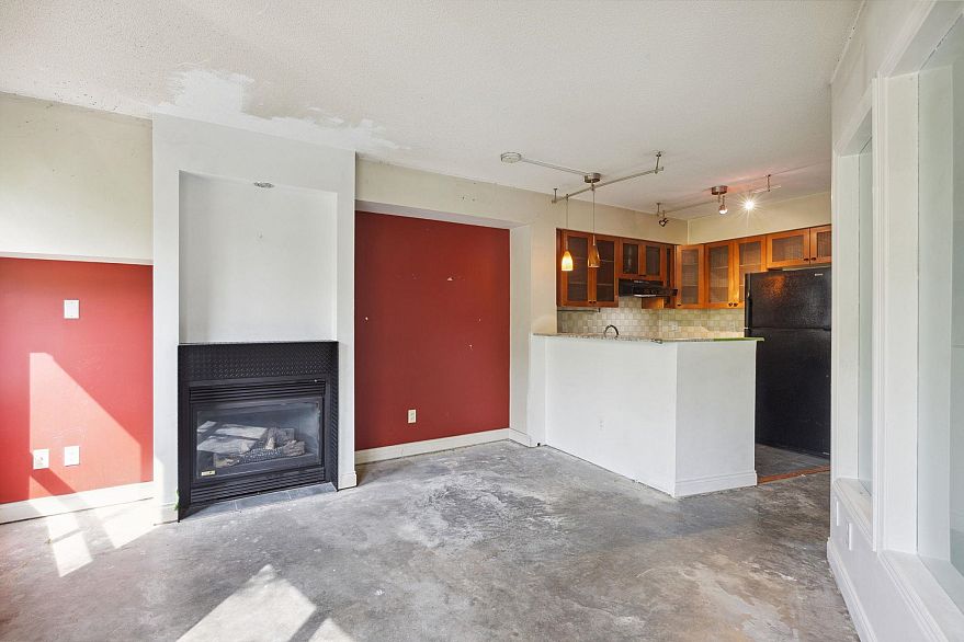 301 55 Alexander Street