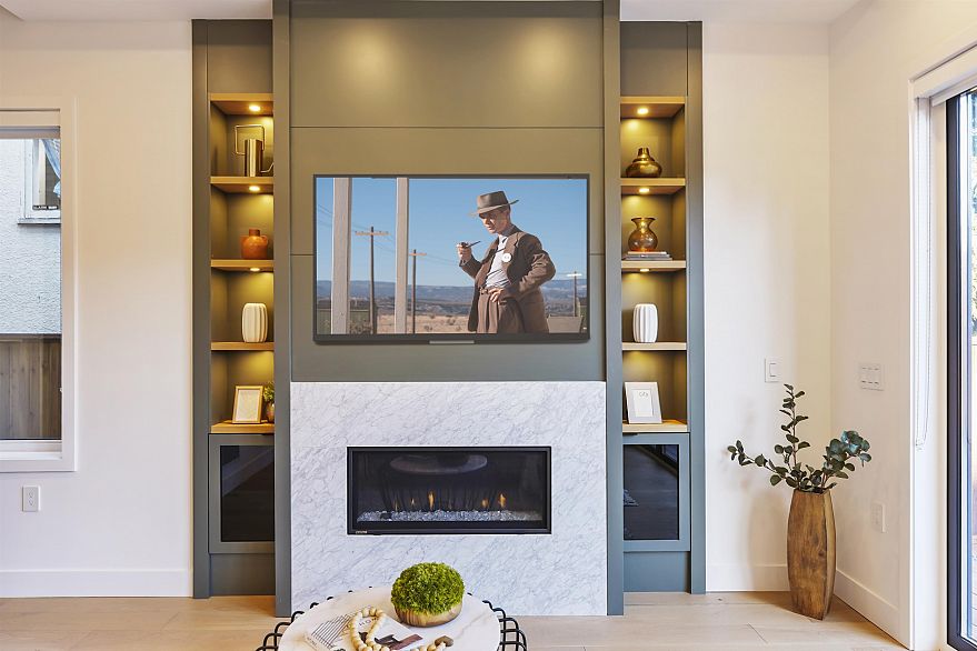 2 1322 E 13th Avenue