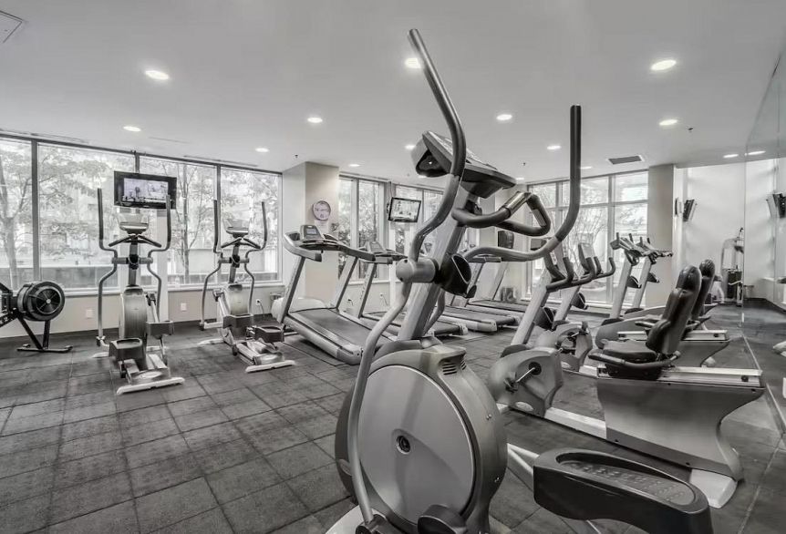 701 633 Abbott Street