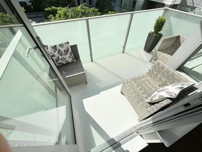 313 1661 Quebec Street