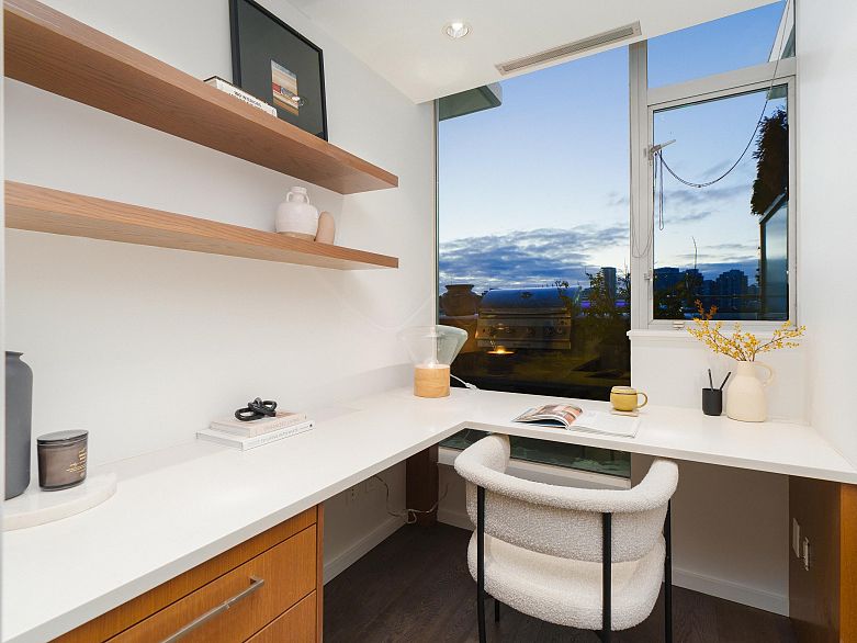 801 221 Union Street