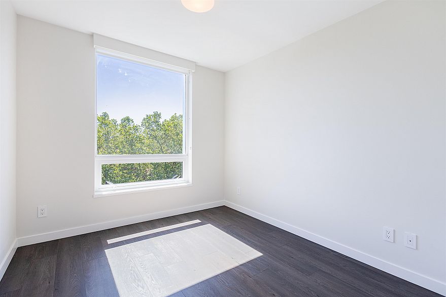 603 8238 Lord Street