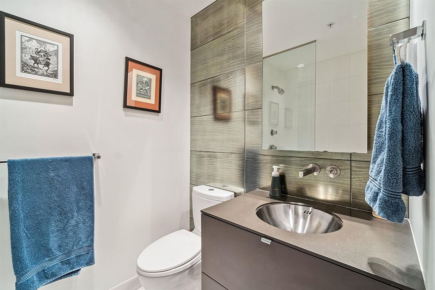 1601 1252 Hornby Street