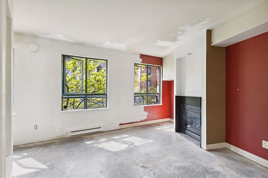 301 55 Alexander Street