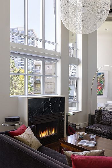 401 988 Richards Street