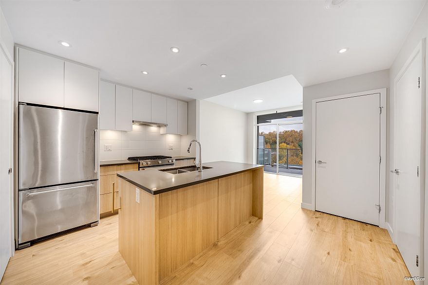 1606 3430 E Kent Avenue