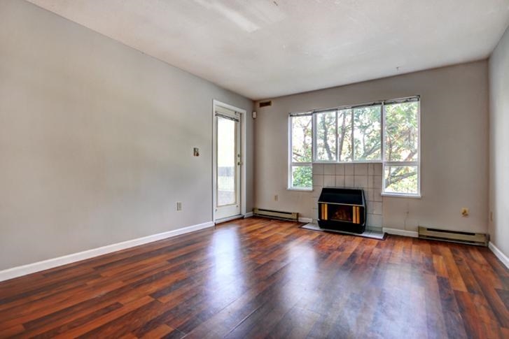 202 1641 WOODLAND DRIVE, Vancouver BC V5L 3S9