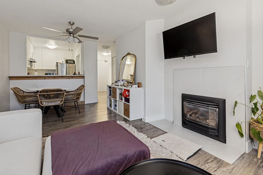 308 1010 Chilco Street