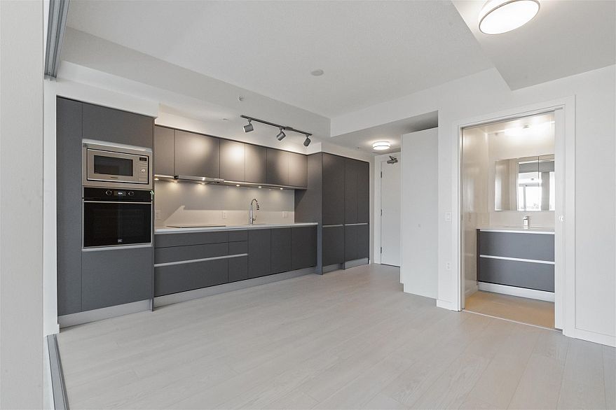 727 180 E 2nd Avenue